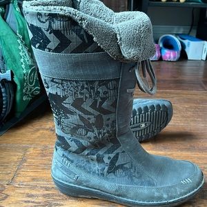 Teva moccasin boots